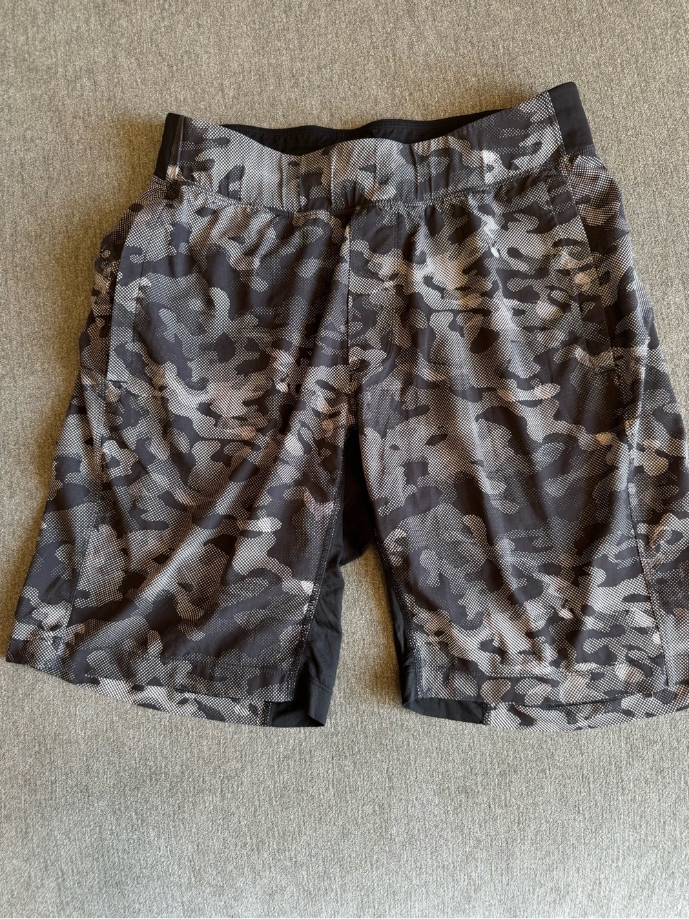 lululemon athletica Men's Camo Training Shorts - Black & Gray